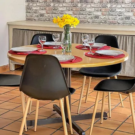 Stunning In St, Pierre Langers With 2 Bedrooms&wifi *
