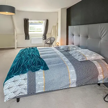 Beautiful In St Pierre Langers