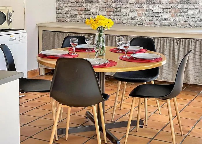 Beautiful In St Pierre Langers *